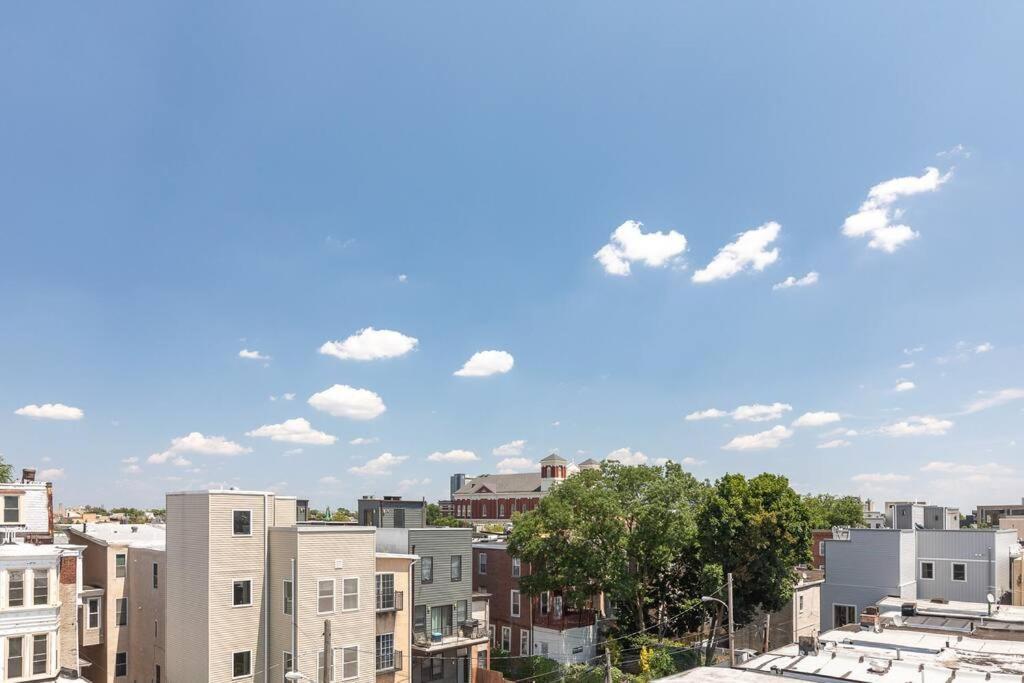 Trendy Fairmount Gem-5 Star Location, Roof Deck, Parking, Gr8 For Families Apartment ฟิลาเดลเฟีย ภายนอก รูปภาพ